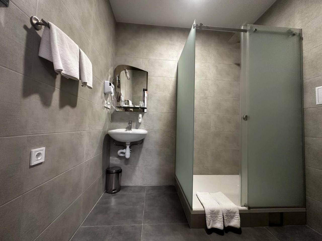 Hotel Express Корпус 2 Kiev Bagian luar foto